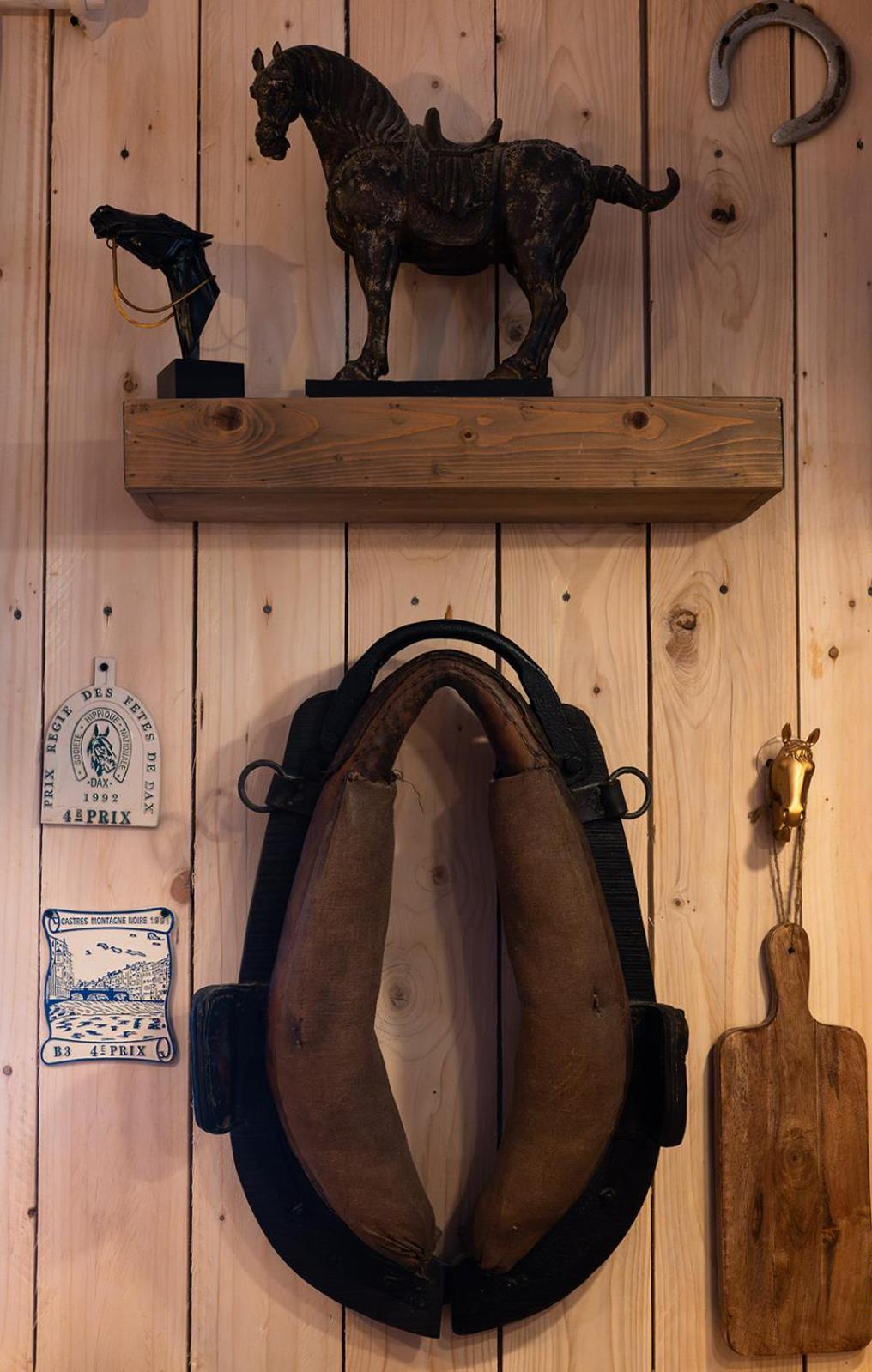Les Chambres De Paulette A Theme Le Ranch Saintes-Marie-la-Mer Buitenkant foto